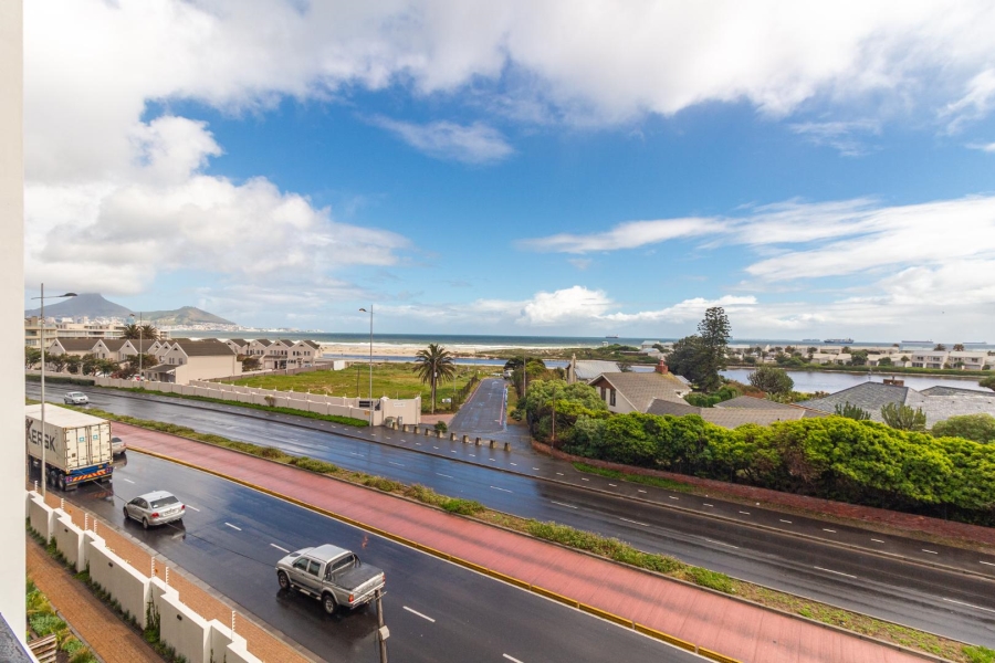 2 Bedroom Property for Sale in Milnerton Western Cape